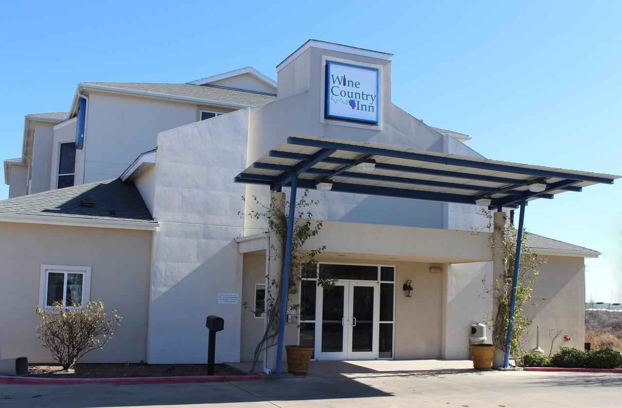 Wine Country Inn Fredericksburg Bagian luar foto