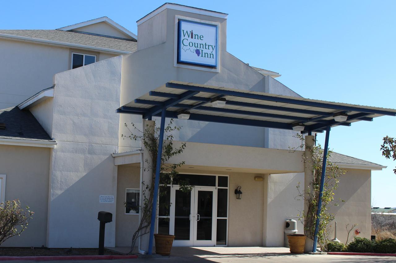 Wine Country Inn Fredericksburg Bagian luar foto
