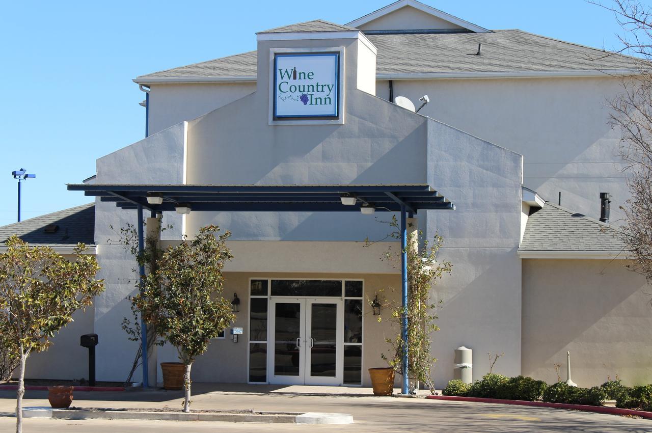 Wine Country Inn Fredericksburg Bagian luar foto